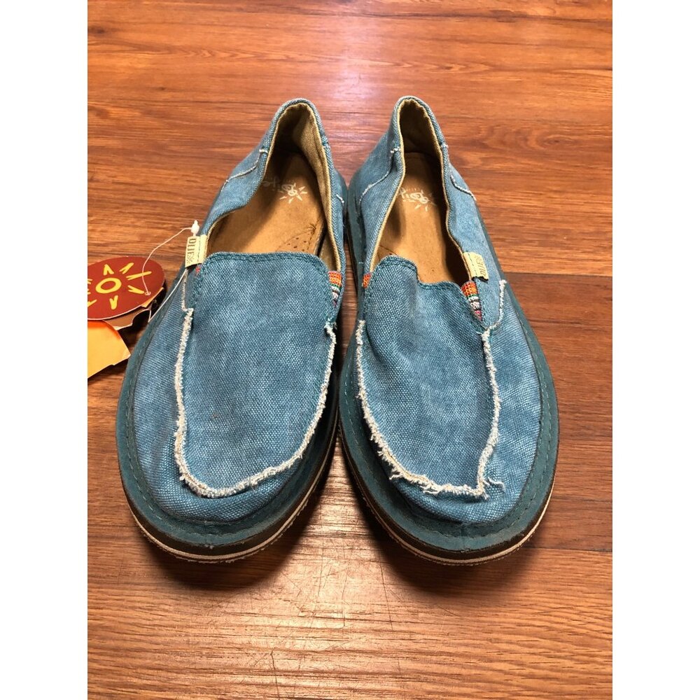 BNWT Women's Blue Dije LAMO California Canvas Slip On Loafers - size 9.5